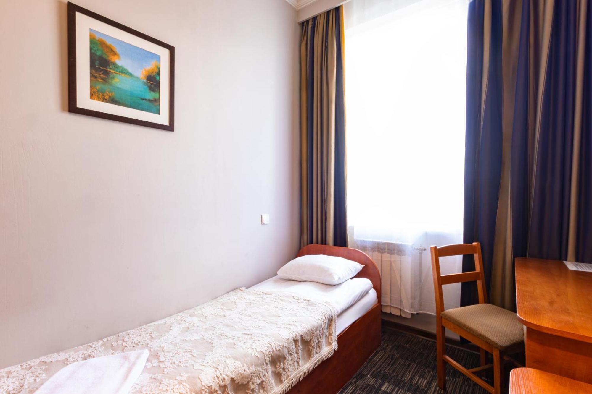 Noclegi Stadion Bed & Breakfast Varsovia Exterior foto