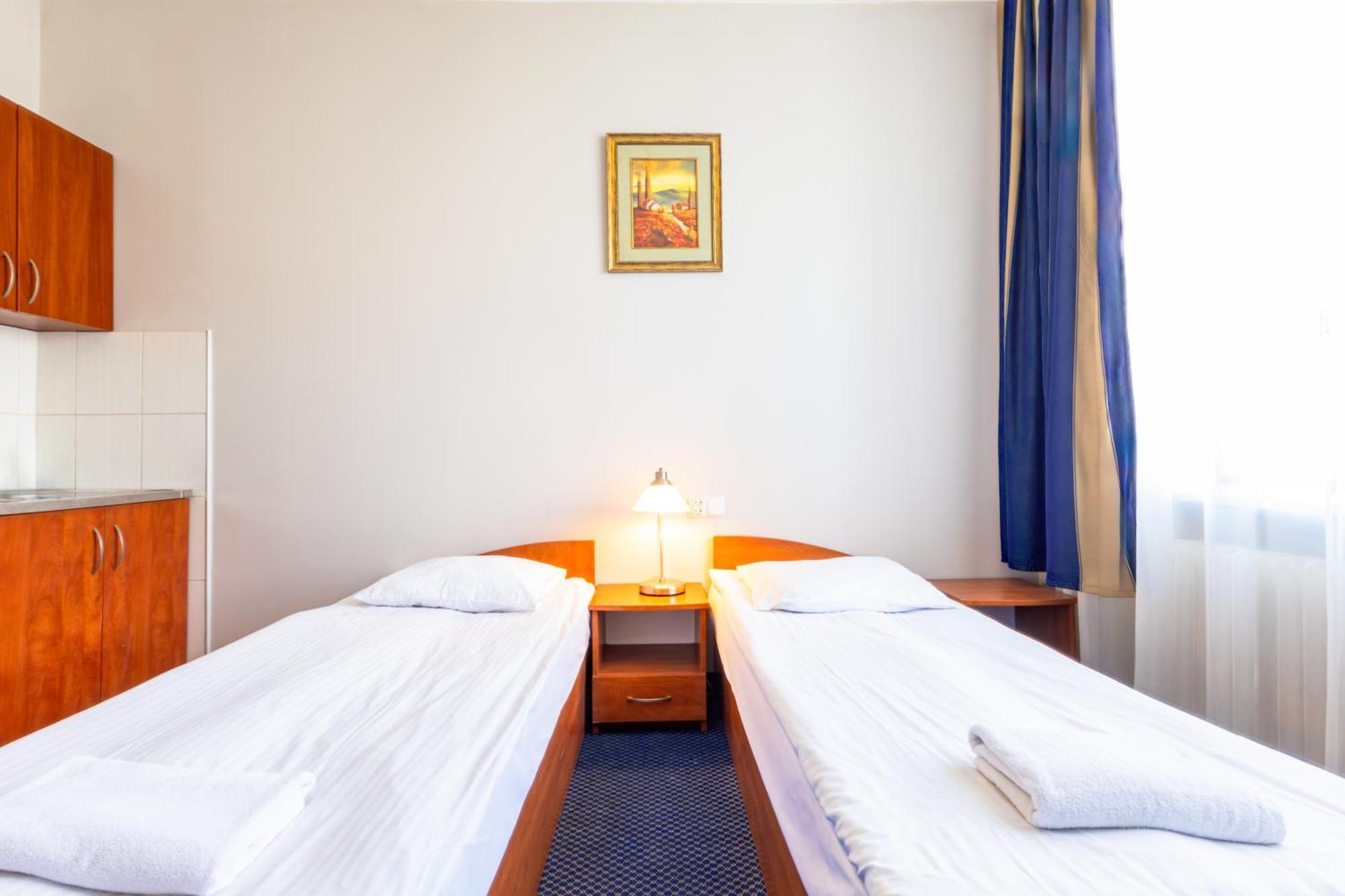 Noclegi Stadion Bed & Breakfast Varsovia Exterior foto
