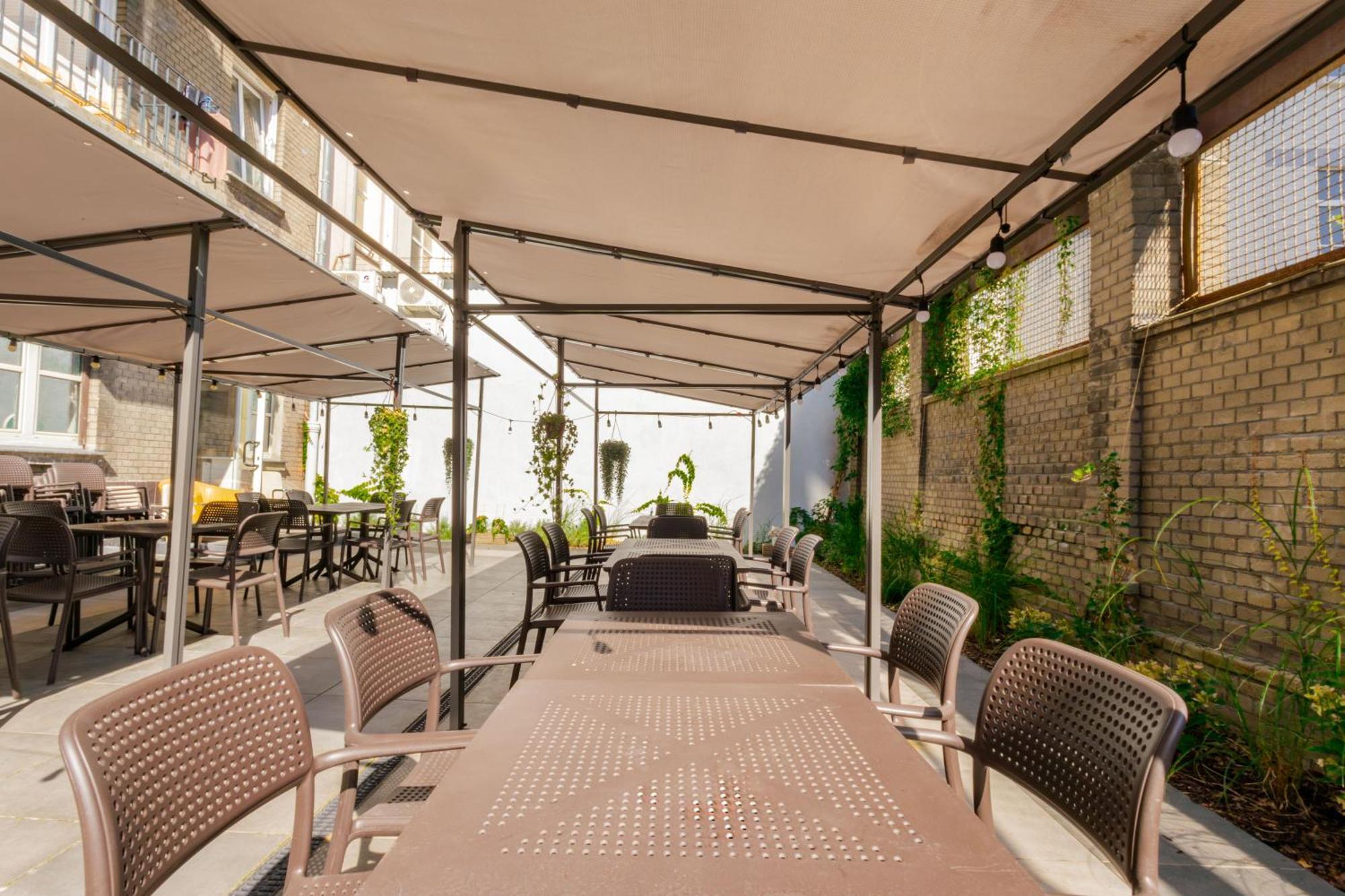 Noclegi Stadion Bed & Breakfast Varsovia Exterior foto
