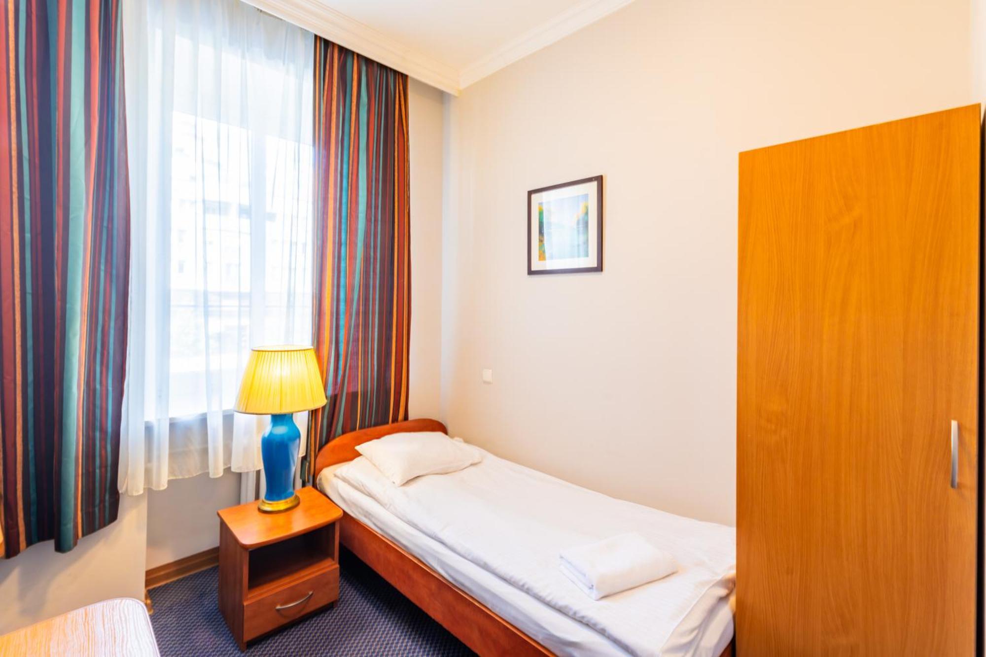 Noclegi Stadion Bed & Breakfast Varsovia Exterior foto
