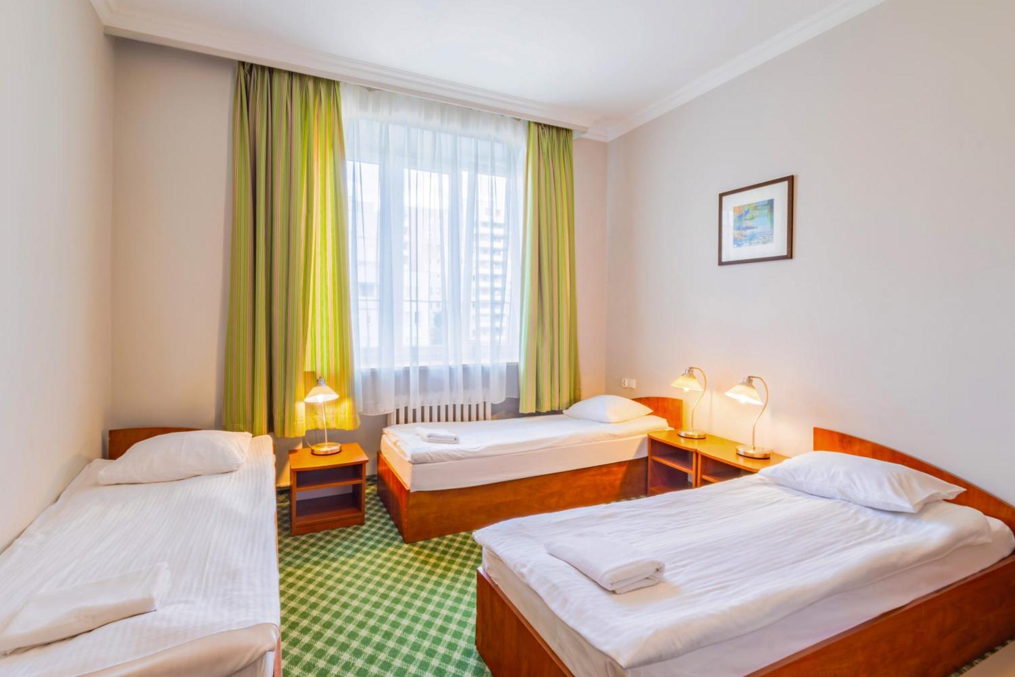 Noclegi Stadion Bed & Breakfast Varsovia Exterior foto